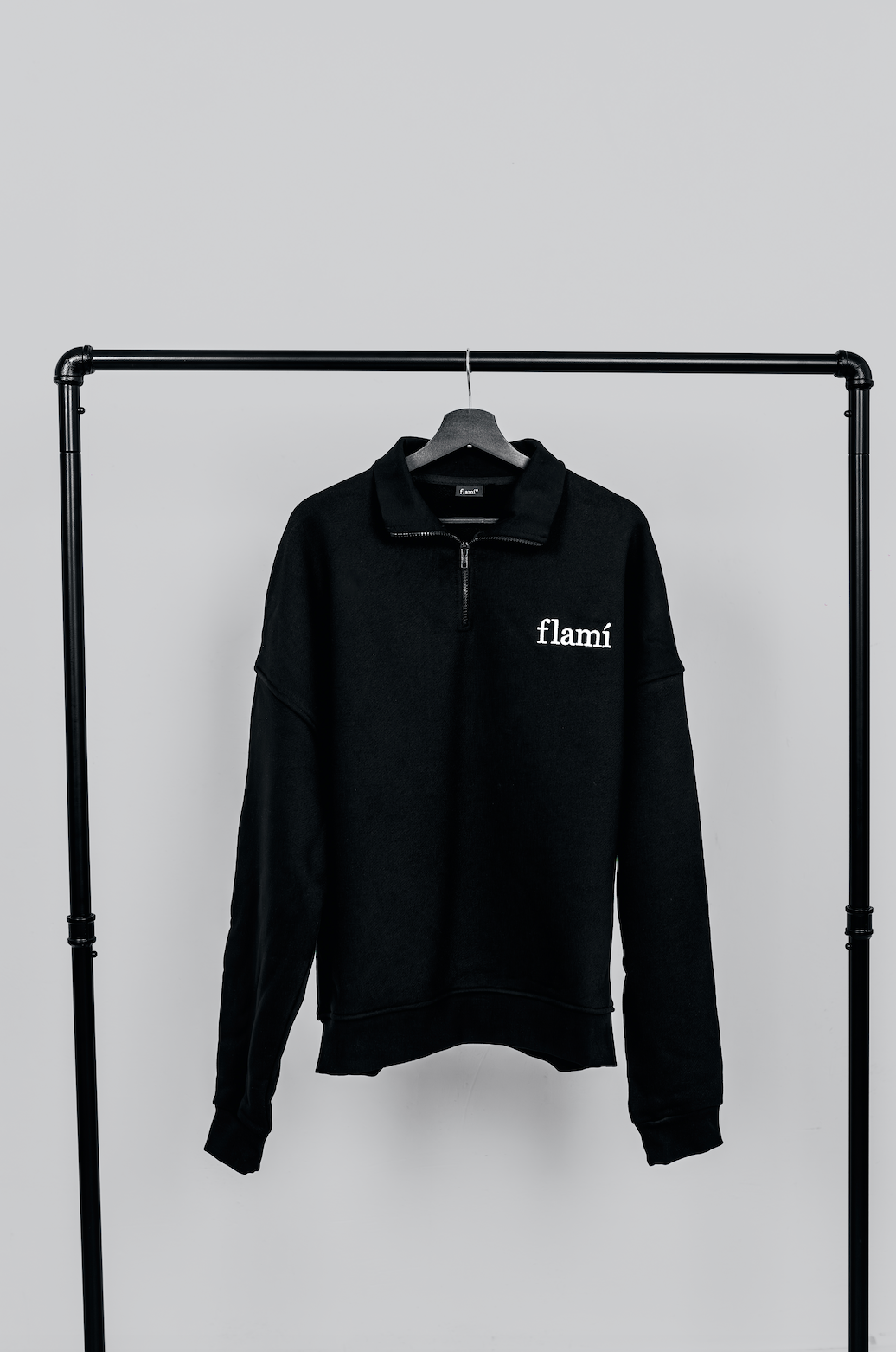 Oversized Zipper - Black White