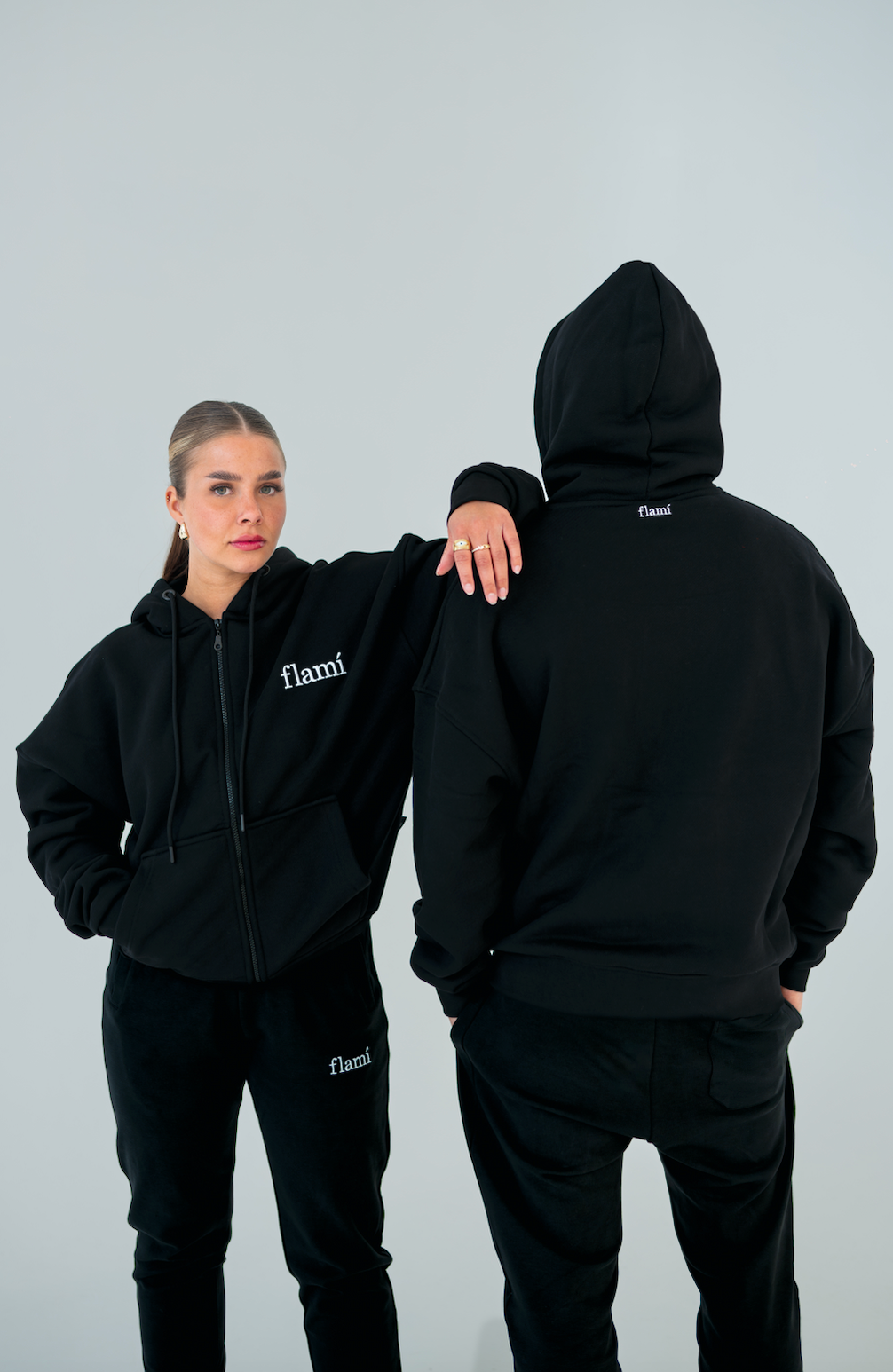 Oversized Hoodie Zipper - Black on Black